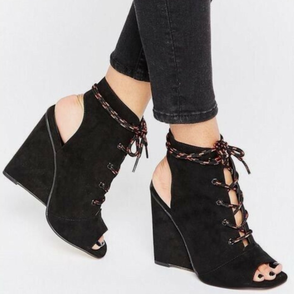 Black lace peep toe wedges